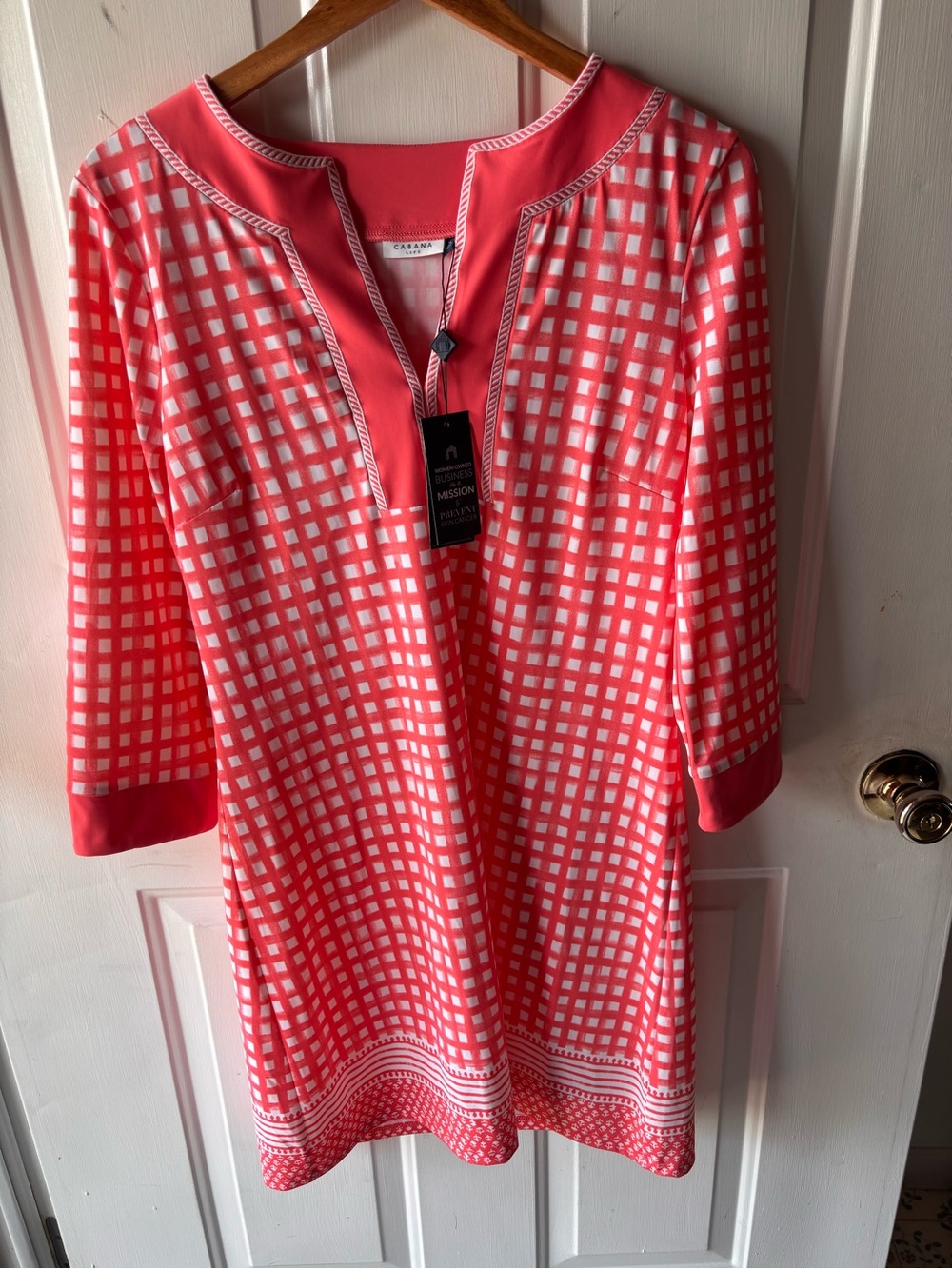 CABANA LIFE NWT SIZE M Sara Coral Check Split-Neck Tunic Top